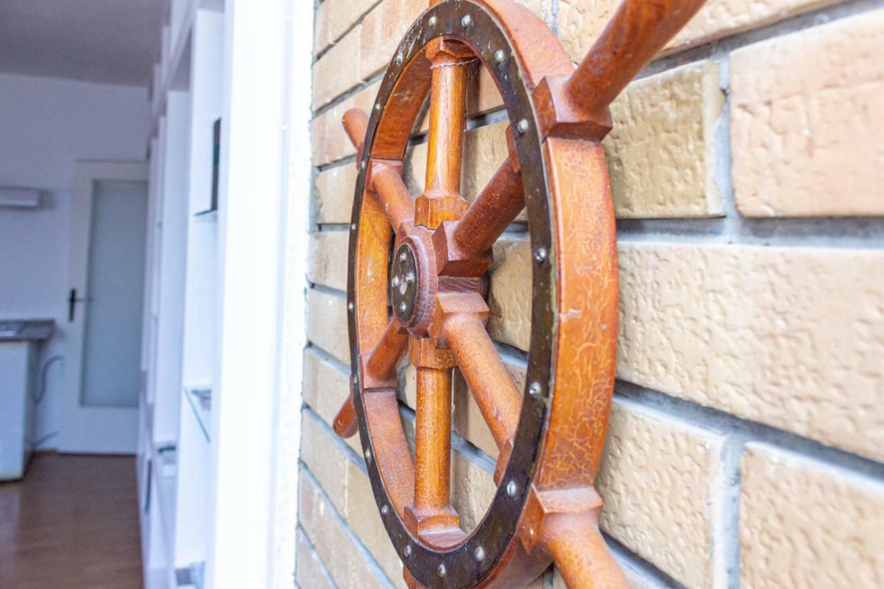 Apartman "Soba Sa Pogledom" Golubac Exteriör bild